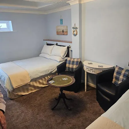 Guest house Castle By The Sea *